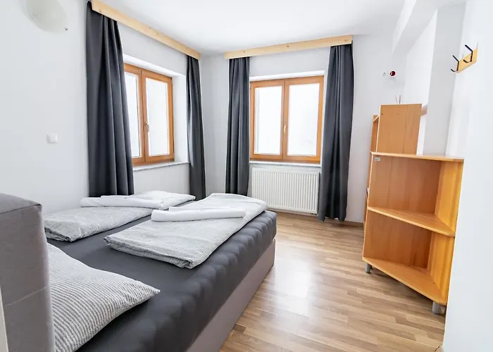 Hostel Ribniska Koca