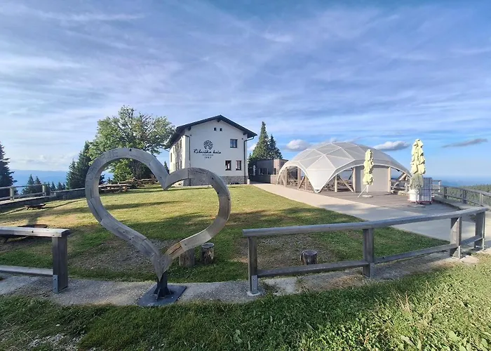 Hostel Ribniska Koca *